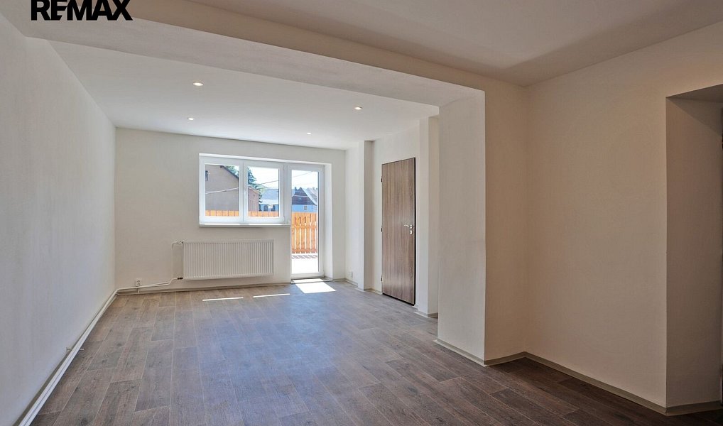 Prodej domu 200 m² s pozemkem 213 m², Stráž nad Ohří – náhled fotky 8