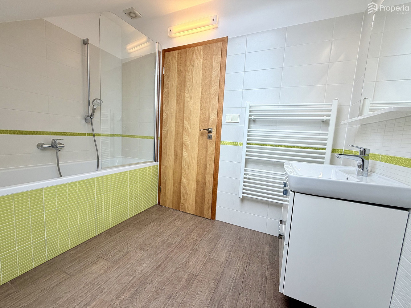 Pronájem bytu 3+kk 61 m² — photo 2