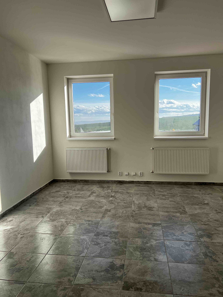 Pronájem kanceláře 158 m² – fotografie 2