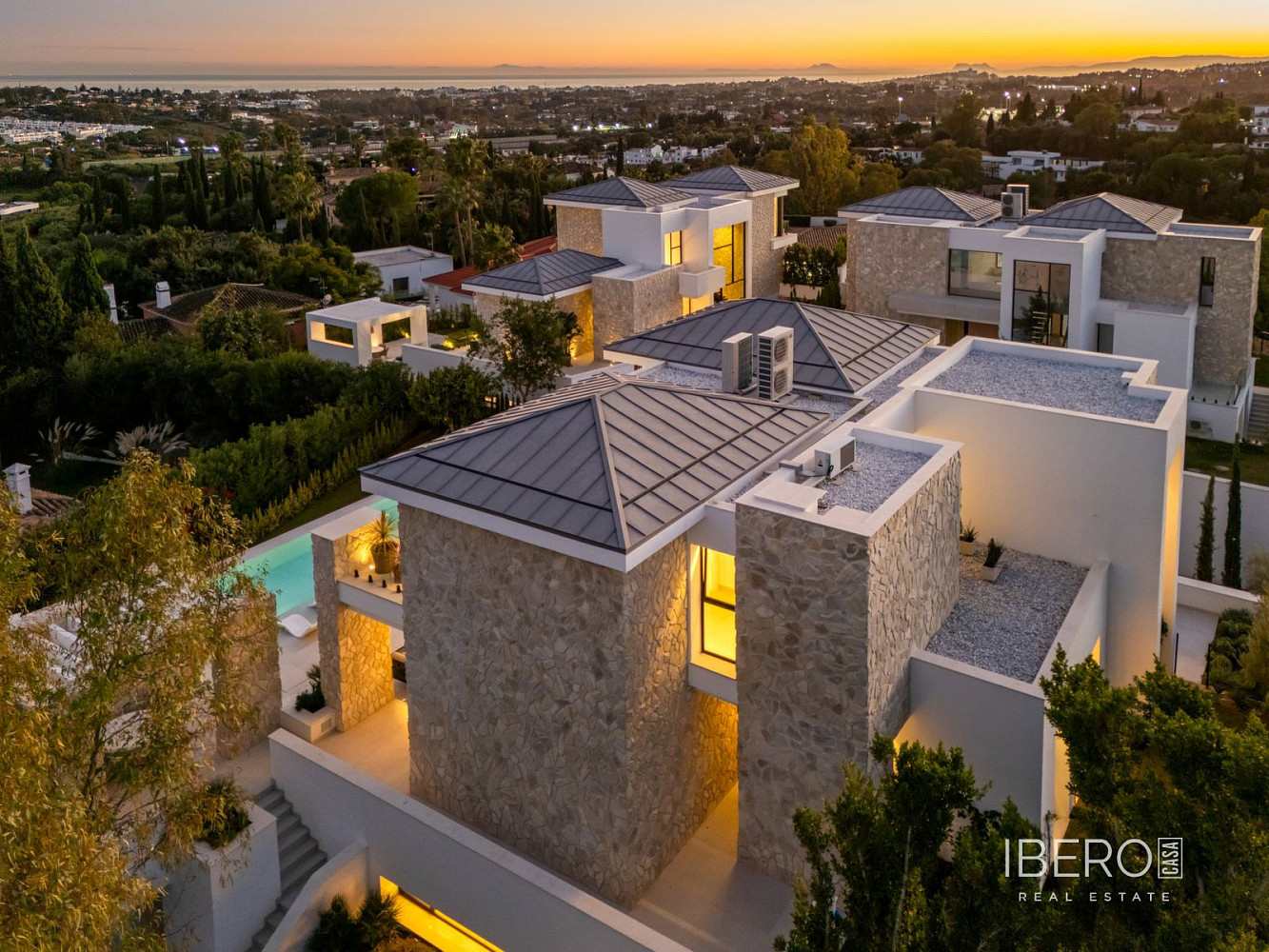 Prodej domu 606 m² s pozemkem 1 210 m² - Vista 2