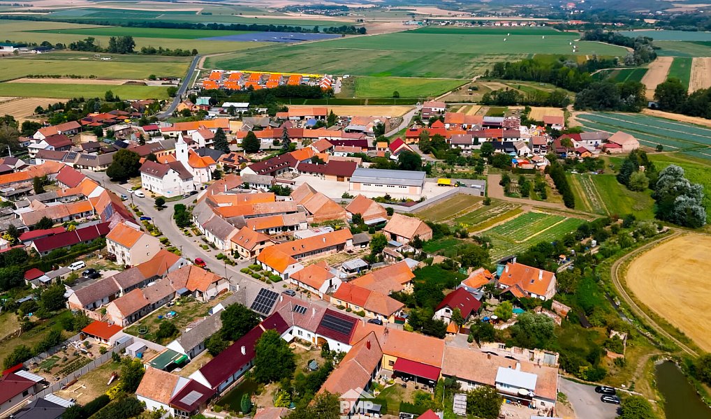 Prodej domu 238 m² s pozemkem 1 218 m², Malešovice – náhled fotky 45