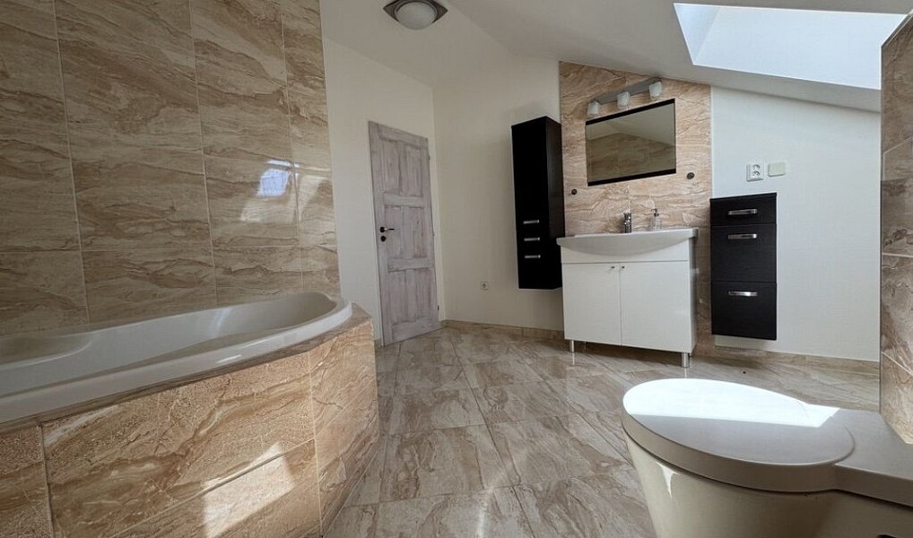 Pronájem bytu 4+1 37 m², Světice – náhled fotky 2