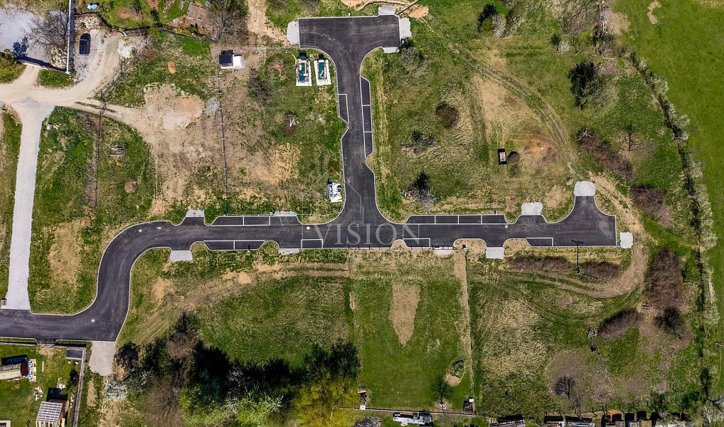 Prodej stavebního pozemku 1 227 m², Dobev – náhled fotky 3