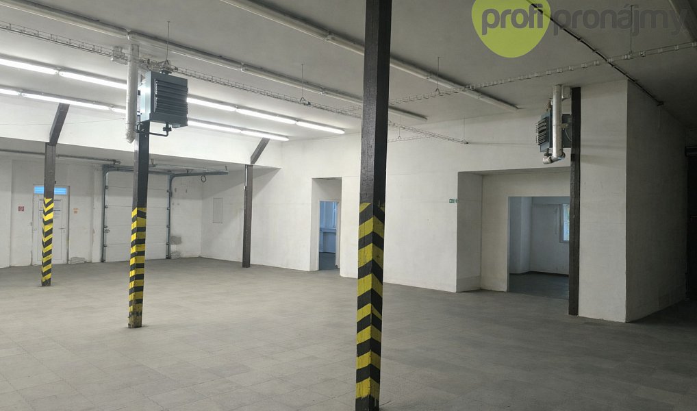 Pronájem skladovacích prostor 698 m², Zlín – náhled fotky 2