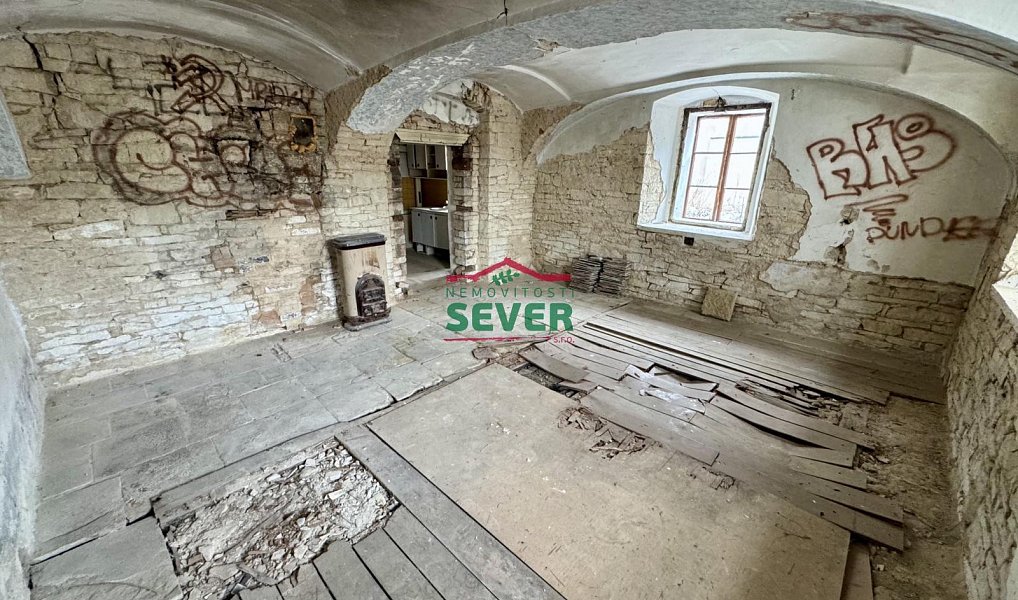 Prodej domu 200 m² s pozemkem 493 m², Vrutice – náhled fotky 3
