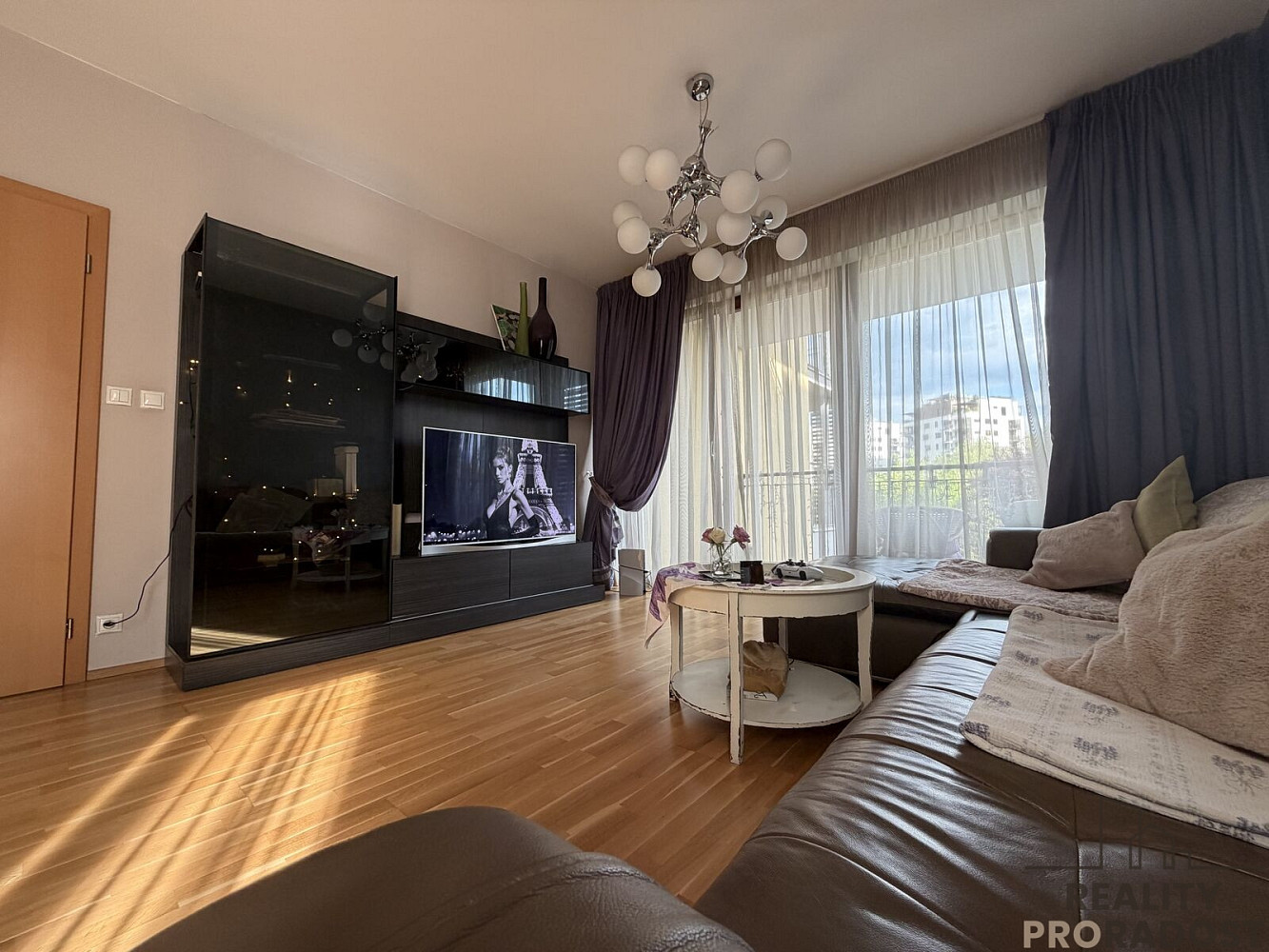 Pronájem bytu 3+kk 89 m² – fotografie 2