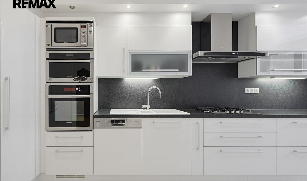 Prodej bytu 3+1 104 m², Karlovy Vary – náhled fotky 8
