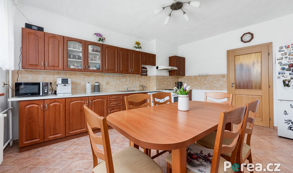 Prodej domu 251 m² s pozemkem 1 060 m², Valašské Klobouky – náhled fotky 4