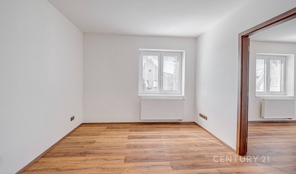 Pronájem bytu 4+kk 97 m², Úvaly – náhled fotky 13