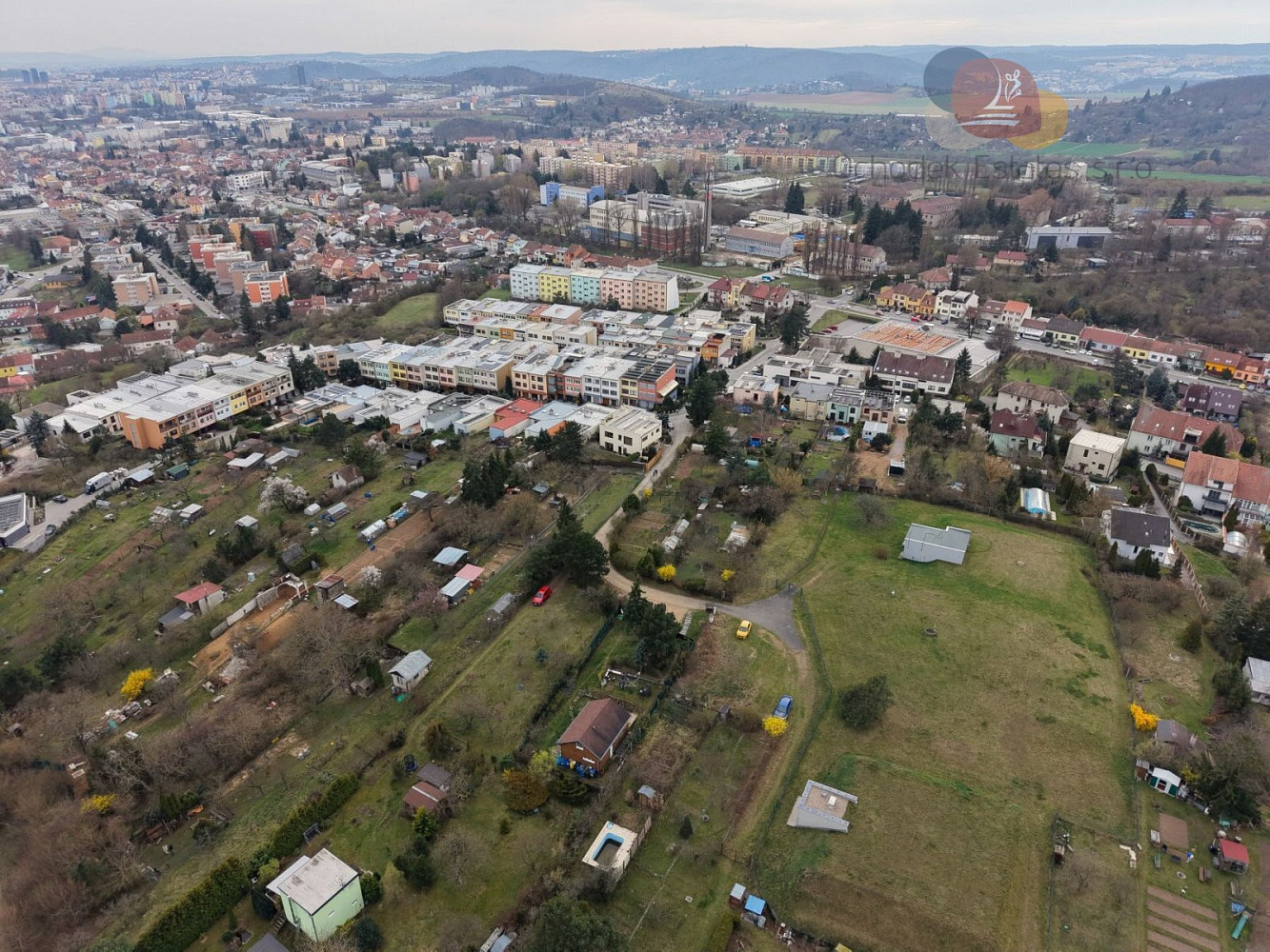 Prodej stavebního pozemku 939 m² – fotografie 4