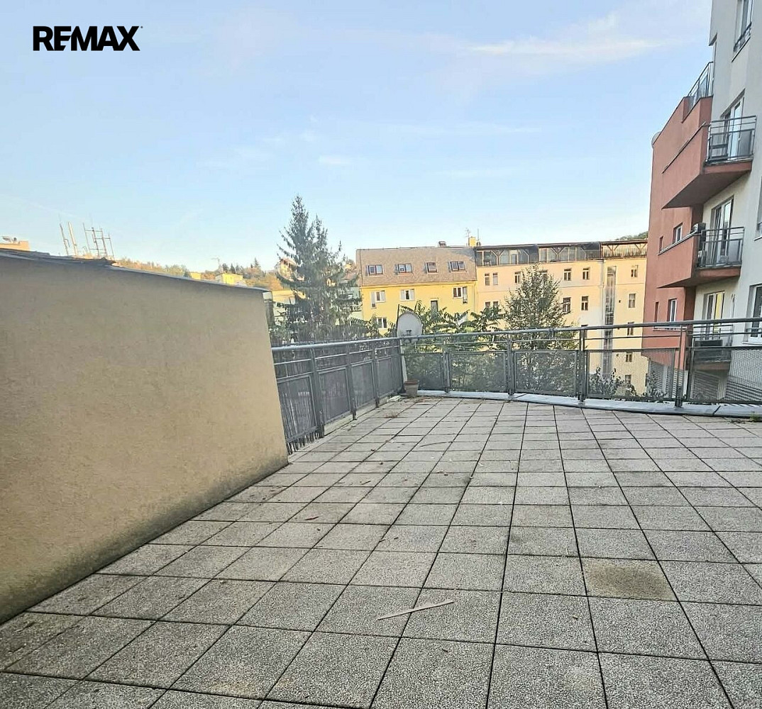 Pronájem bytu 2+kk 40 m² – fotografie 4