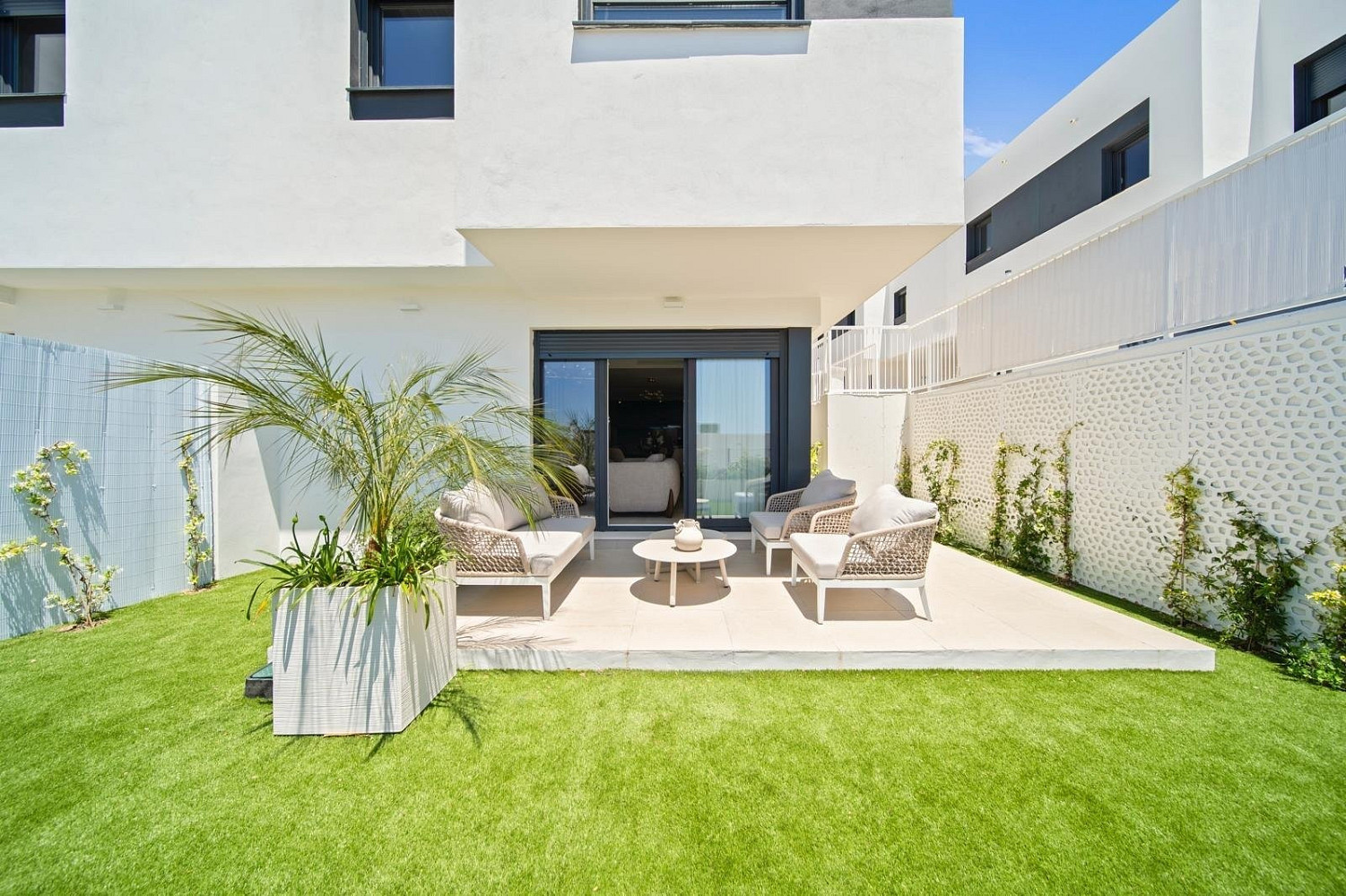 Prodej domu 117 m² s pozemkem 147 m² - Widok 2