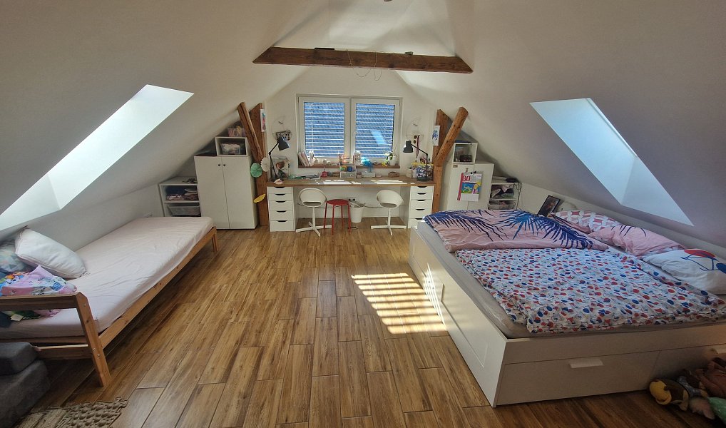 Prodej domu 189 m² s pozemkem 1 127 m², Radostná pod Kozákovem – náhled fotky 24