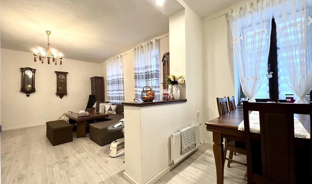 Prodej domu 200 m² s pozemkem 40 m², Žatec – náhled fotky 7