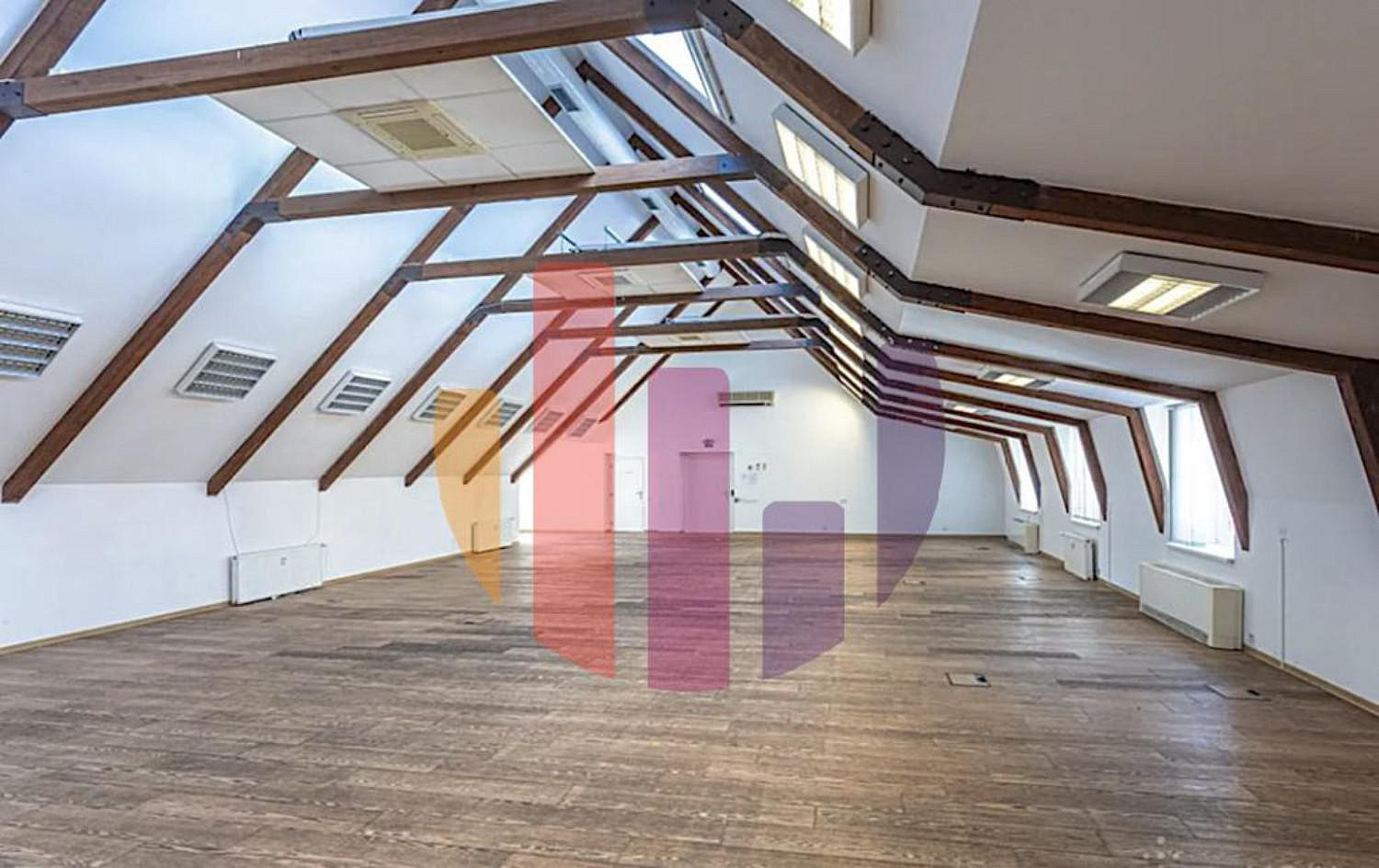 Pronájem kanceláře 424 m² — photo 3