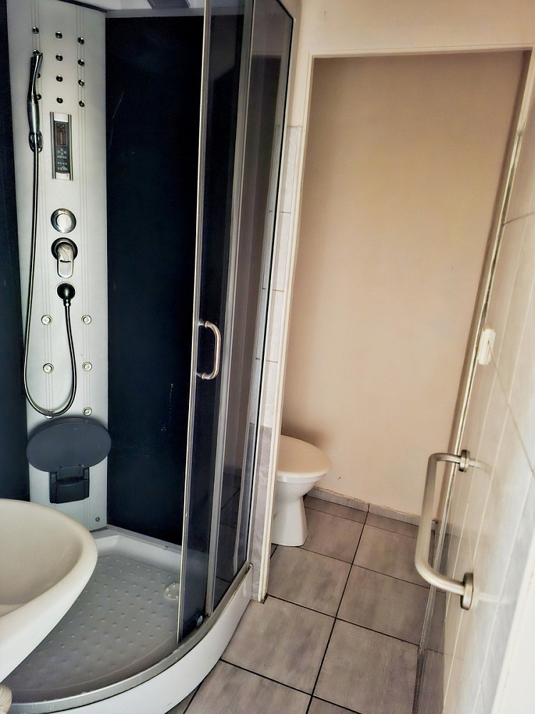 Pronájem bytu 1+kk 23 m² – fotografie 4