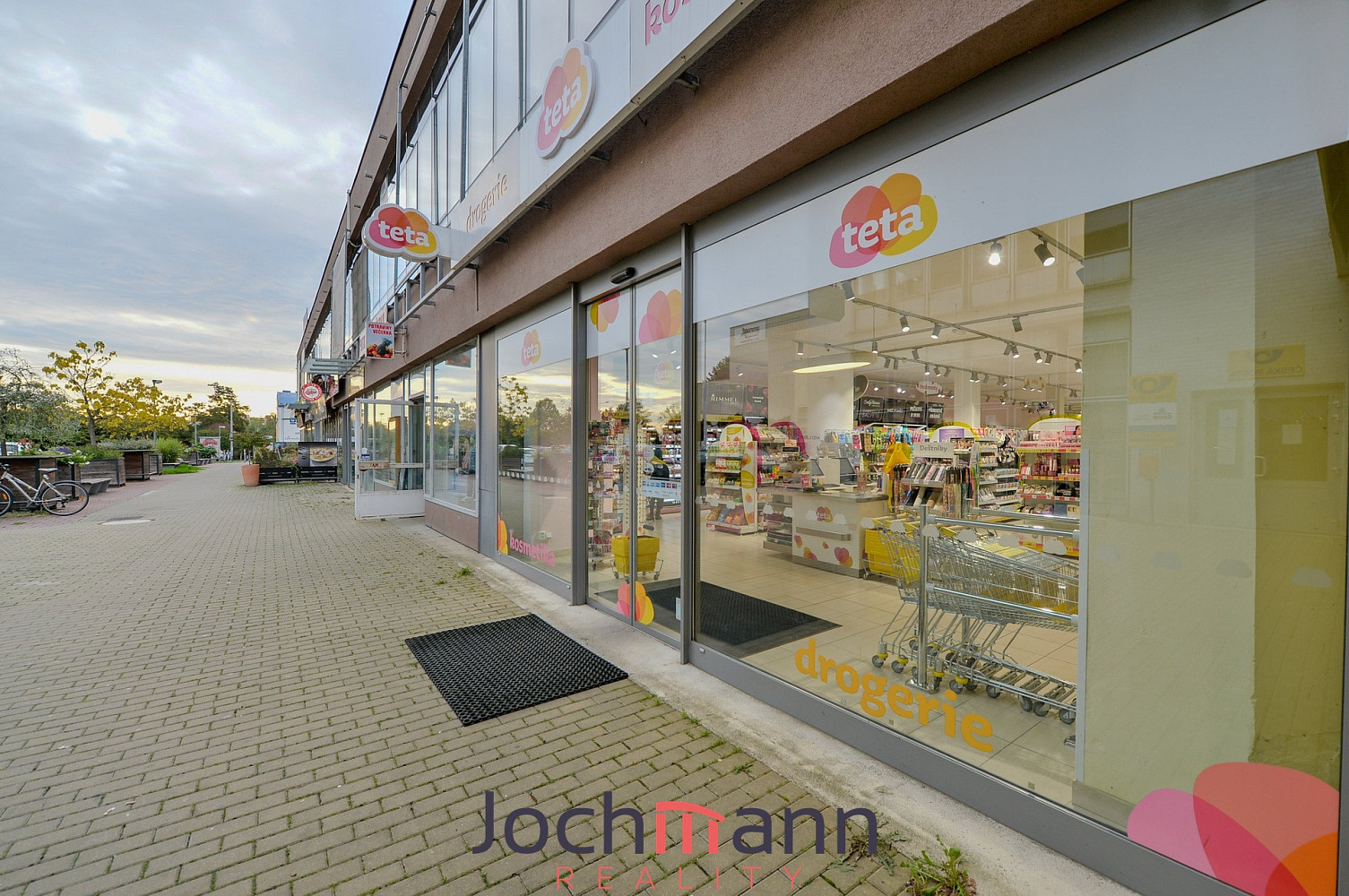 Pronájem obchodních prostor 340 m²