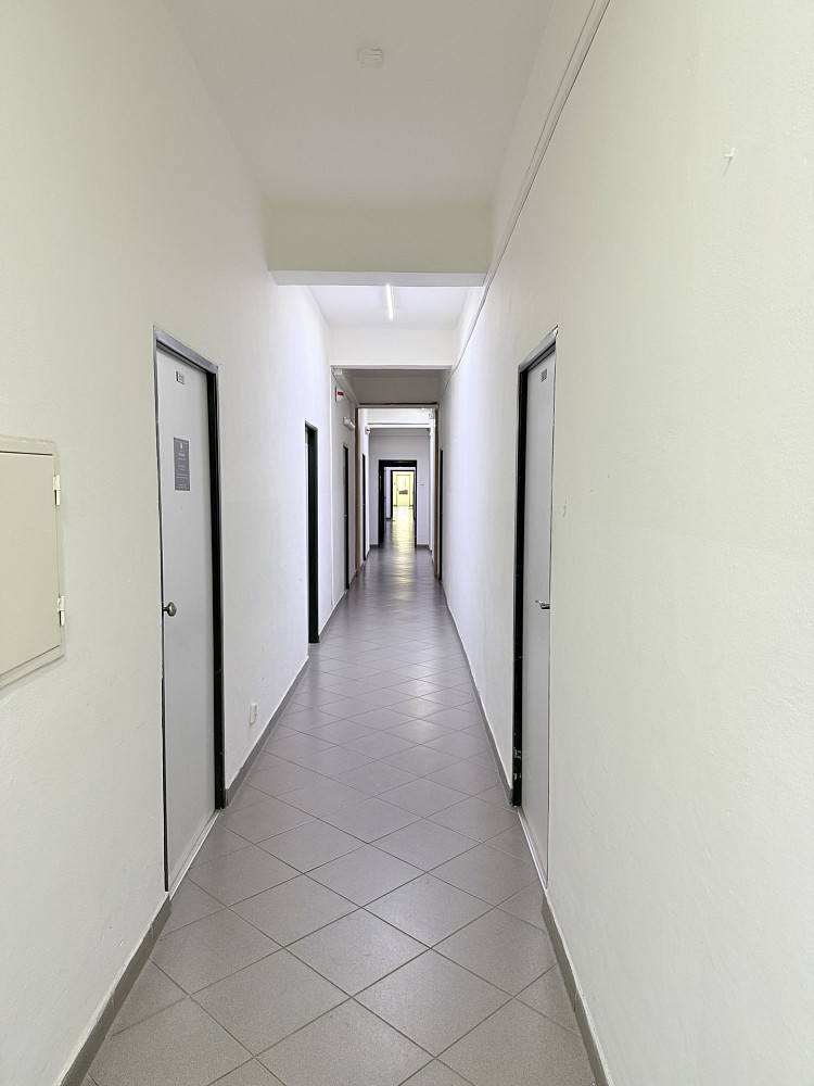 Pronájem kanceláře 17 m² - Widok 6