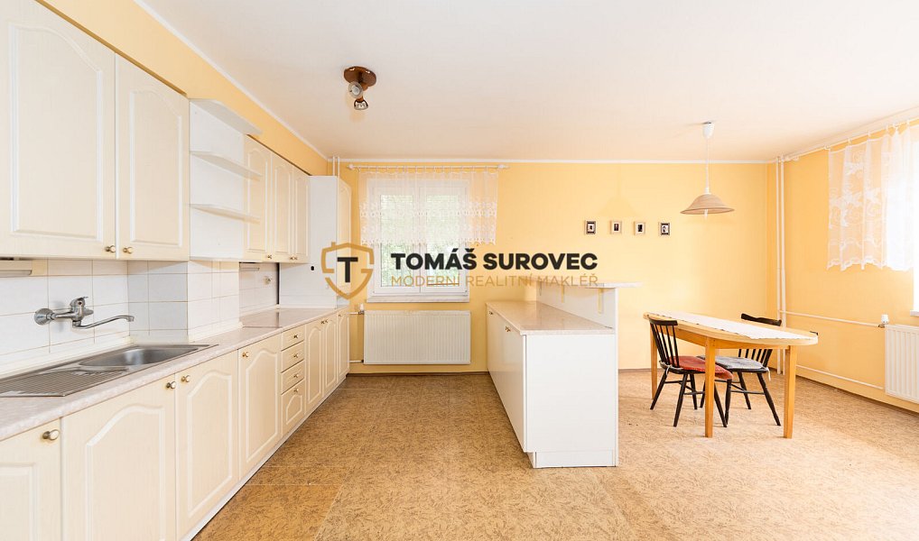 Prodej domu 265 m² s pozemkem 977 m², Tichov – náhled fotky 2