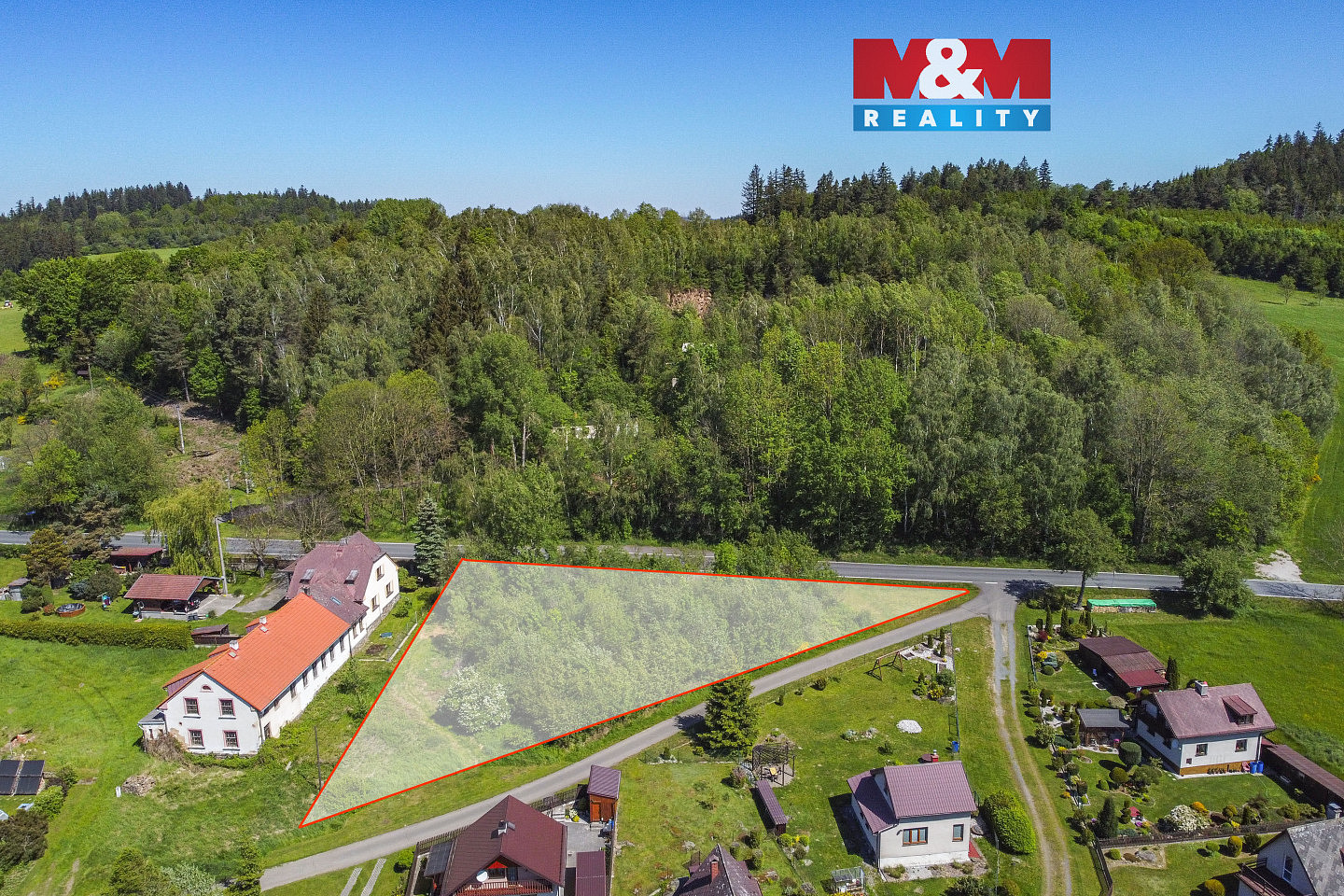 Prodej stavebního pozemku 1 734 m²