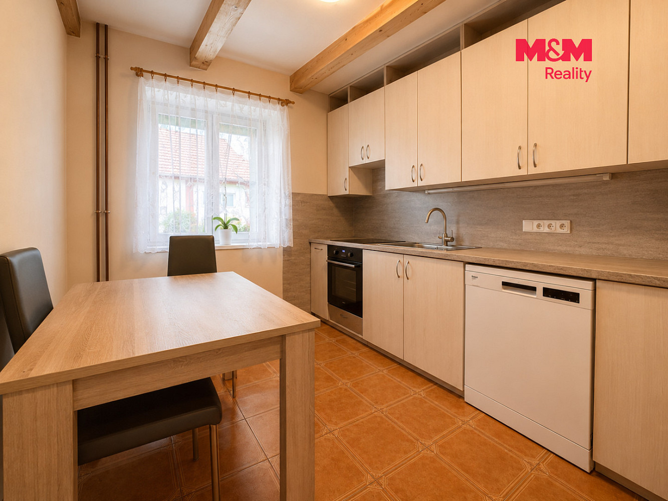 Prodej domu 110 m² s pozemkem 241 m² — photo 2
