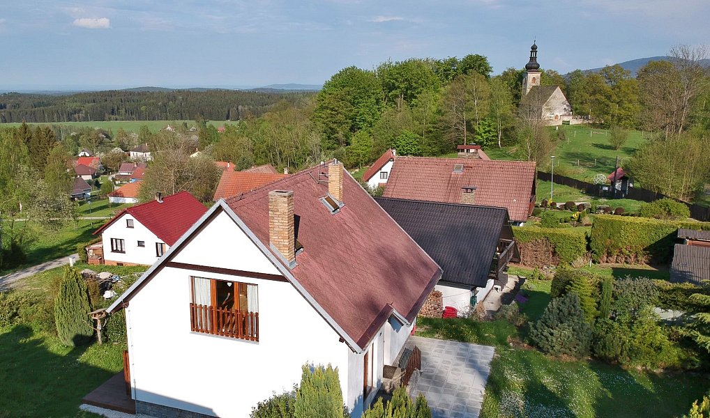 Prodej chalupy 130 m² s pozemkem 734 m², Benešov nad Černou – náhled fotky 2