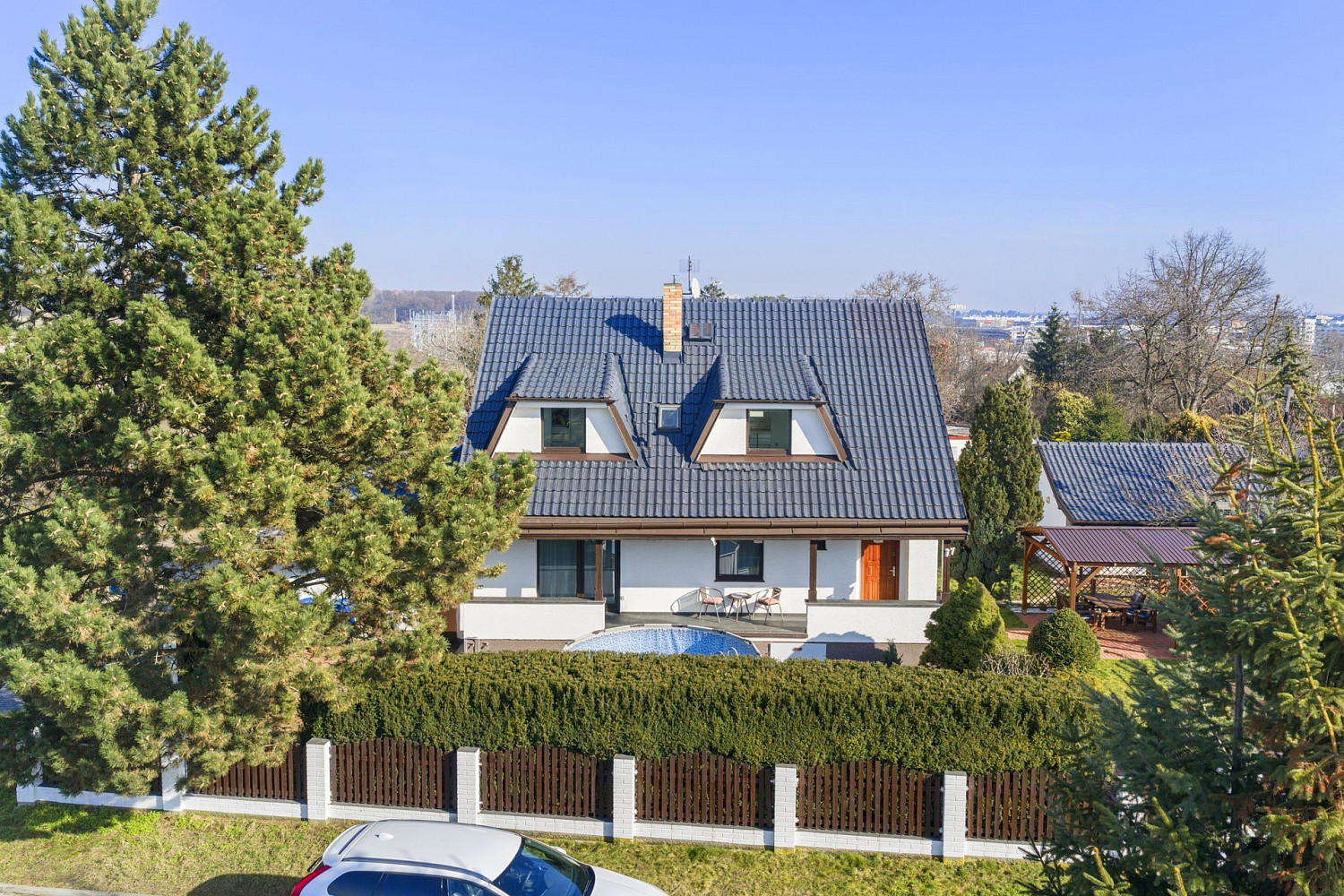 Prodej domu 207 m² s pozemkem 758 m²