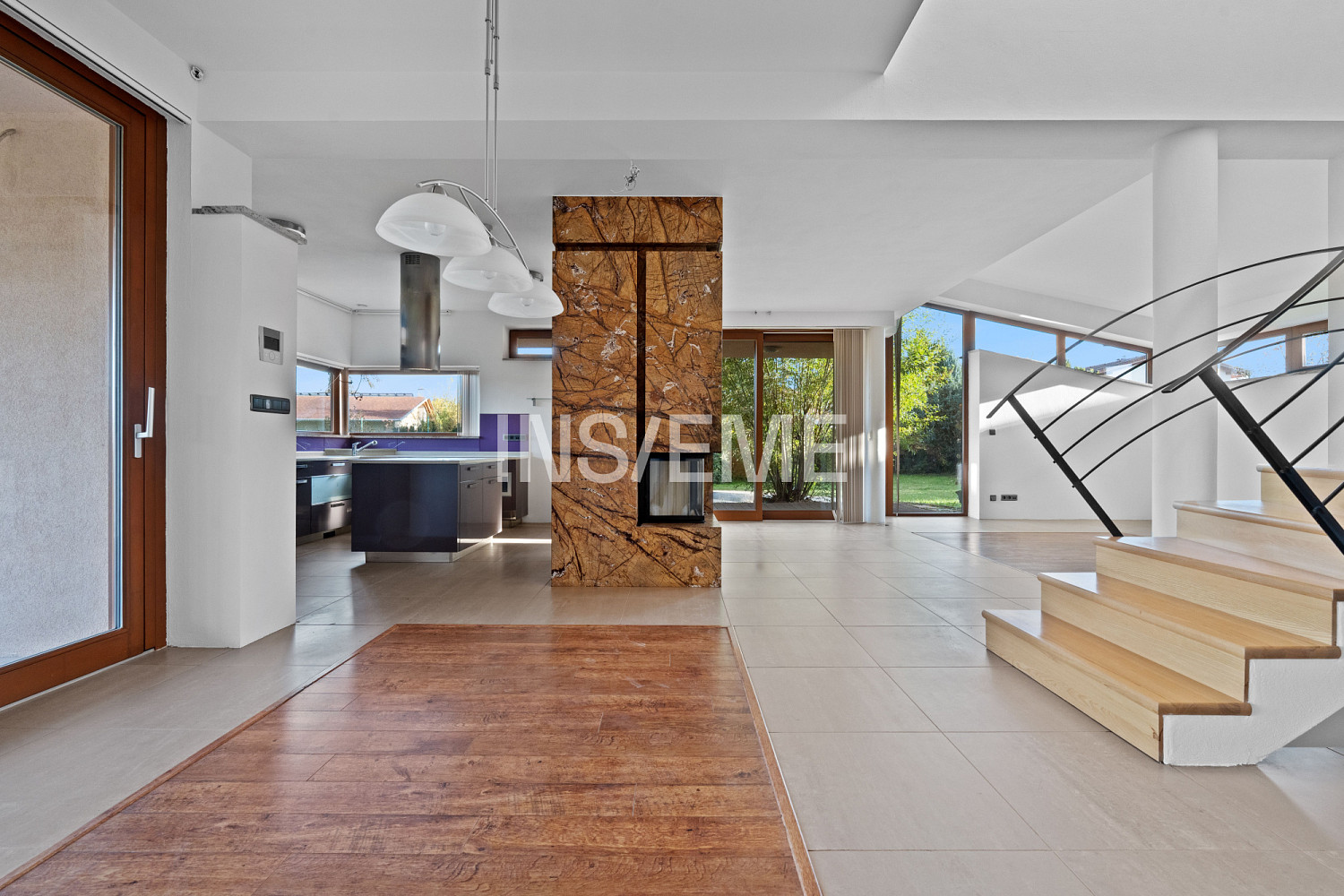 Prodej domu 329 m² s pozemkem 2 002 m² – fotografie 2