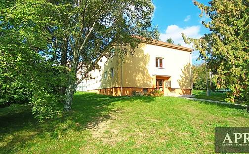 Pronájem bytu 1+1 28 m², Na Dlouhých, Uherský Brod, okres Uherské Hradiště