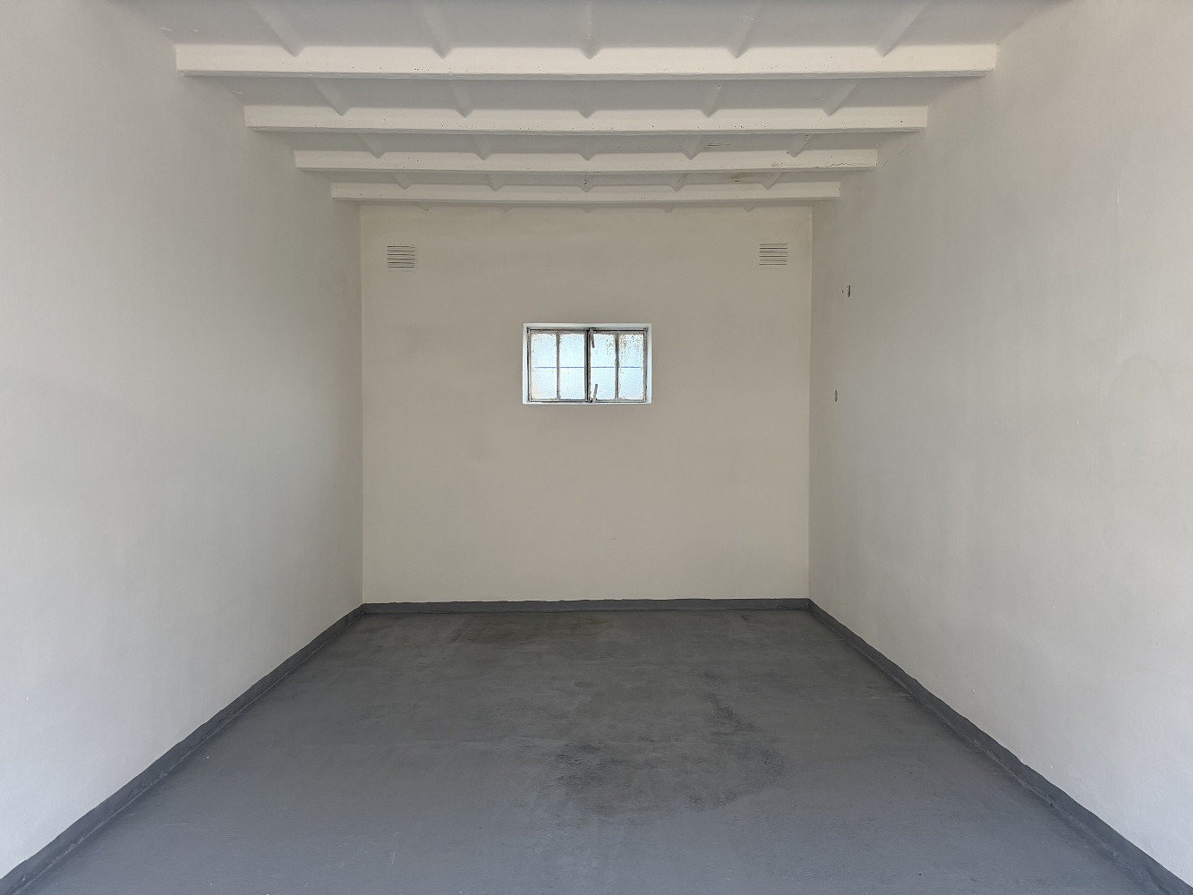 Řadová garáž 18 m², uherský brod, ul. babí louka – po rekonstrukci — photo 3