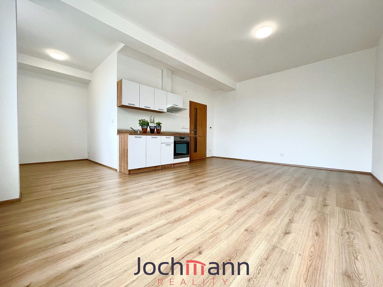 Pronájem bytu 1+kk 38 m² – fotografie 3