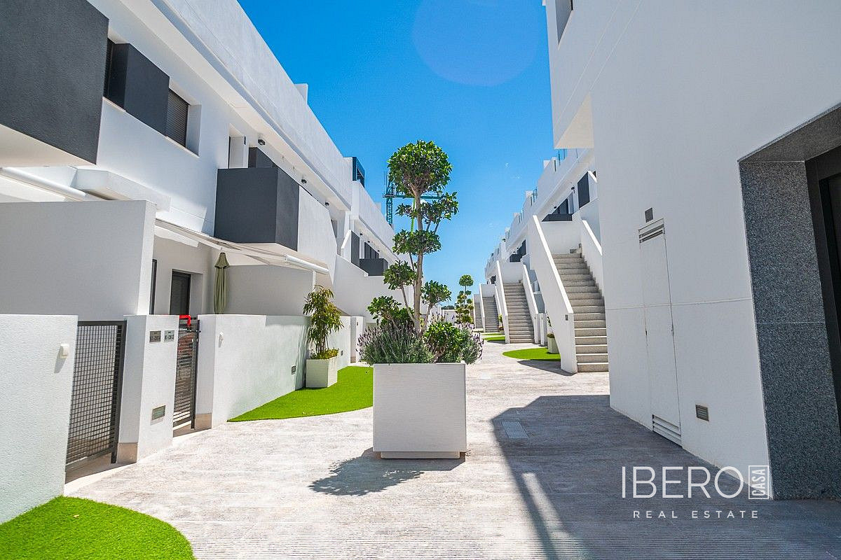Piso 4+kk – Torrevieja, Urbanización Los Balcones - Vista 2
