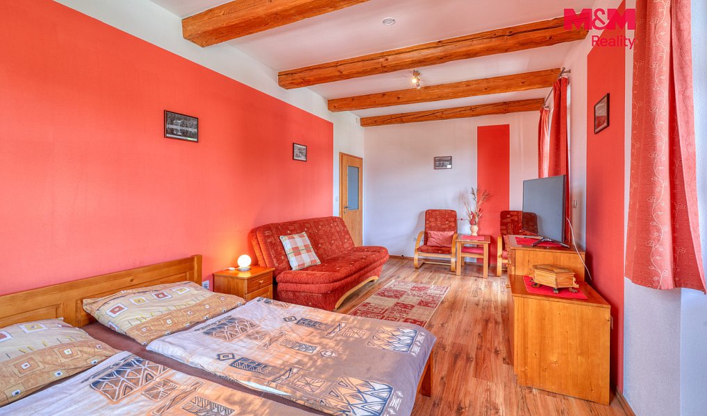 Prodej ubytovacího objektu 910 m², Železná Ruda – náhled fotky 12