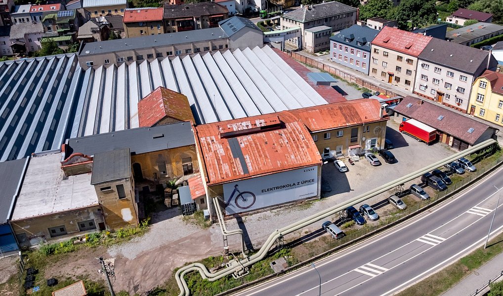 Prodej výrobních prostor 8 703 m², Úpice – náhled fotky 4