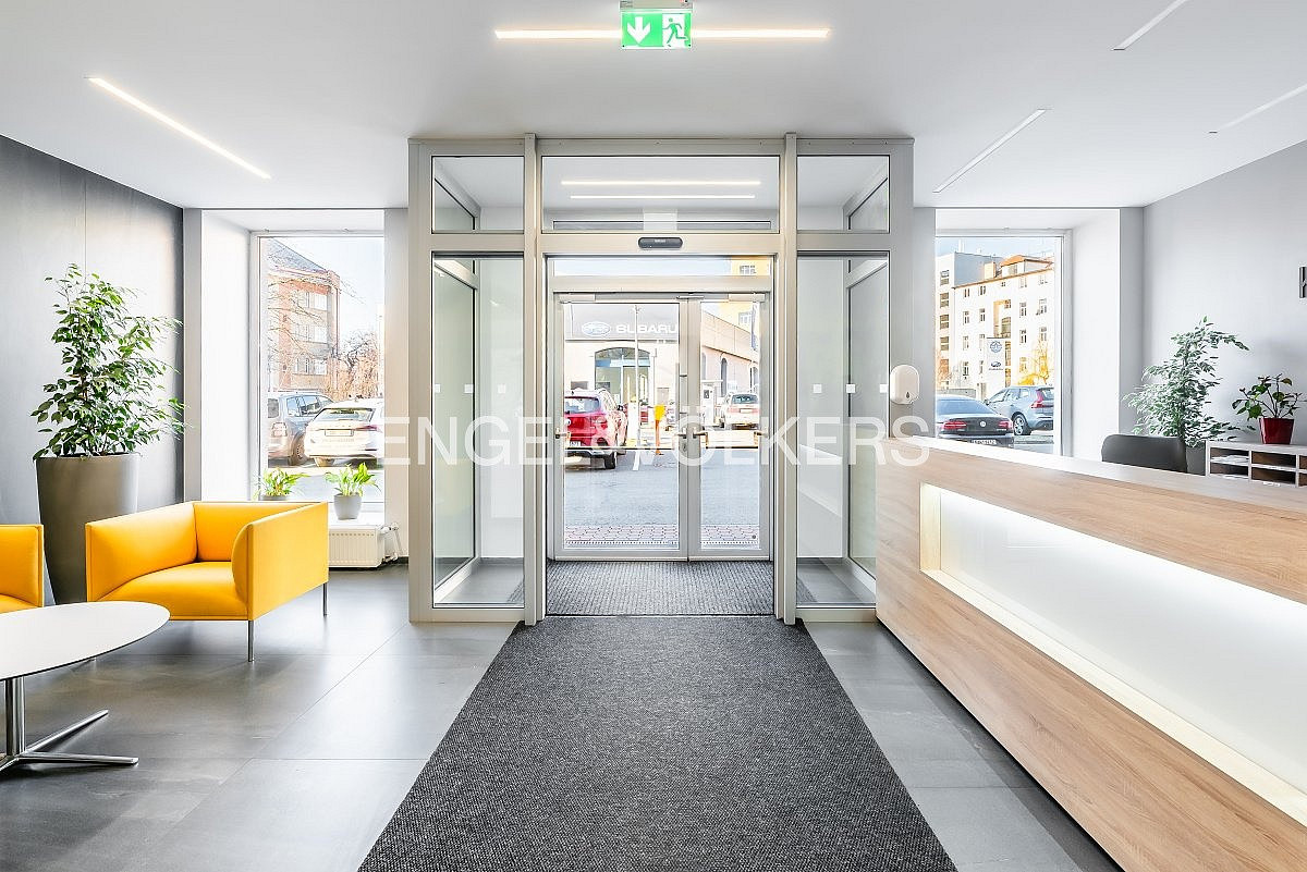Pronájem kanceláře 788 m² – fotografie 2