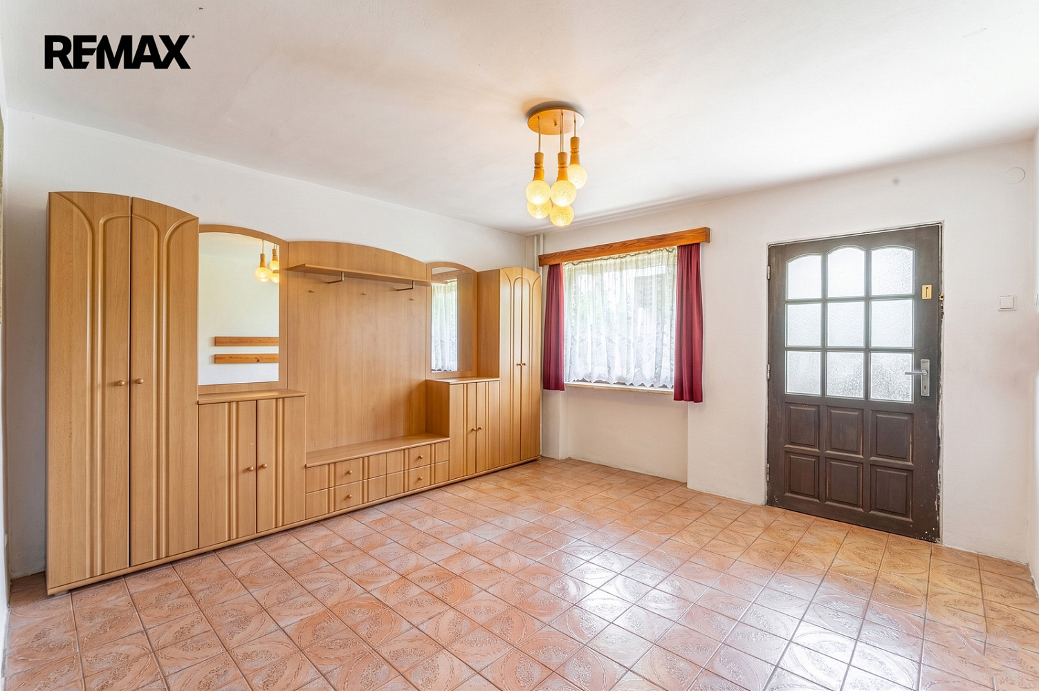Prodej domu 189 m² s pozemkem 596 m² – pohled 3