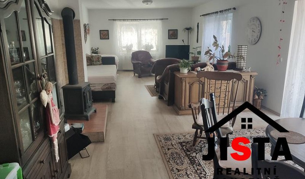 Prodej domu 250 m² s pozemkem 1 873 m², Babice – náhled fotky 18