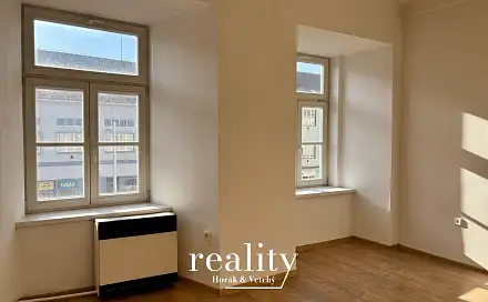 Pronájem bytu 2+1 70 m², nám. ČSA, Moravské Budějovice, okres Třebíč