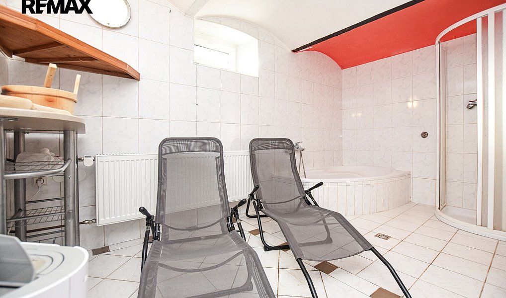 Prodej ubytovacího objektu 644 m², Kovářská – náhled fotky 23