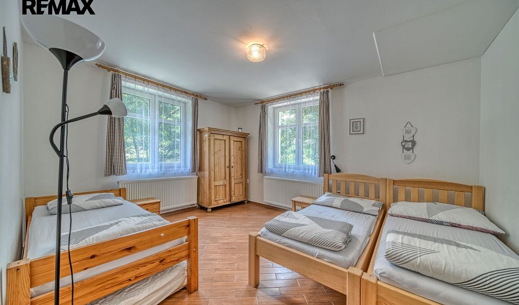Prodej domu 215 m² s pozemkem 987 m², Radvanice – náhled fotky 10