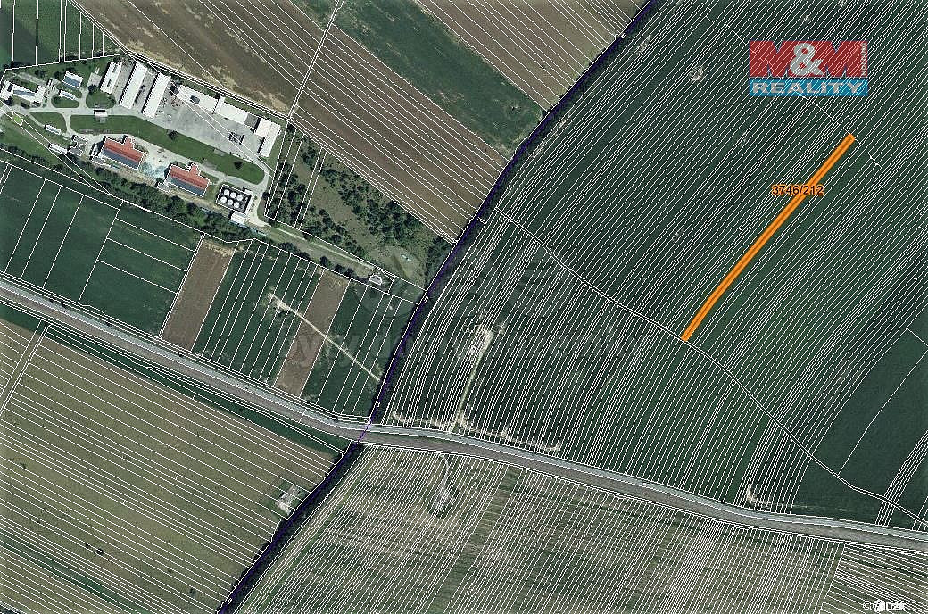 Prodej pole 7 451 m²