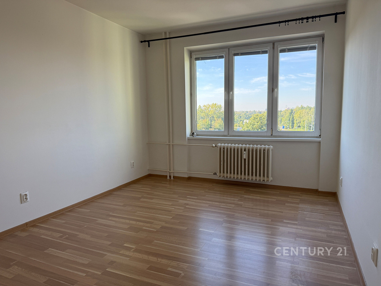Pronájem bytu 2+kk 55 m² – fotografie 4