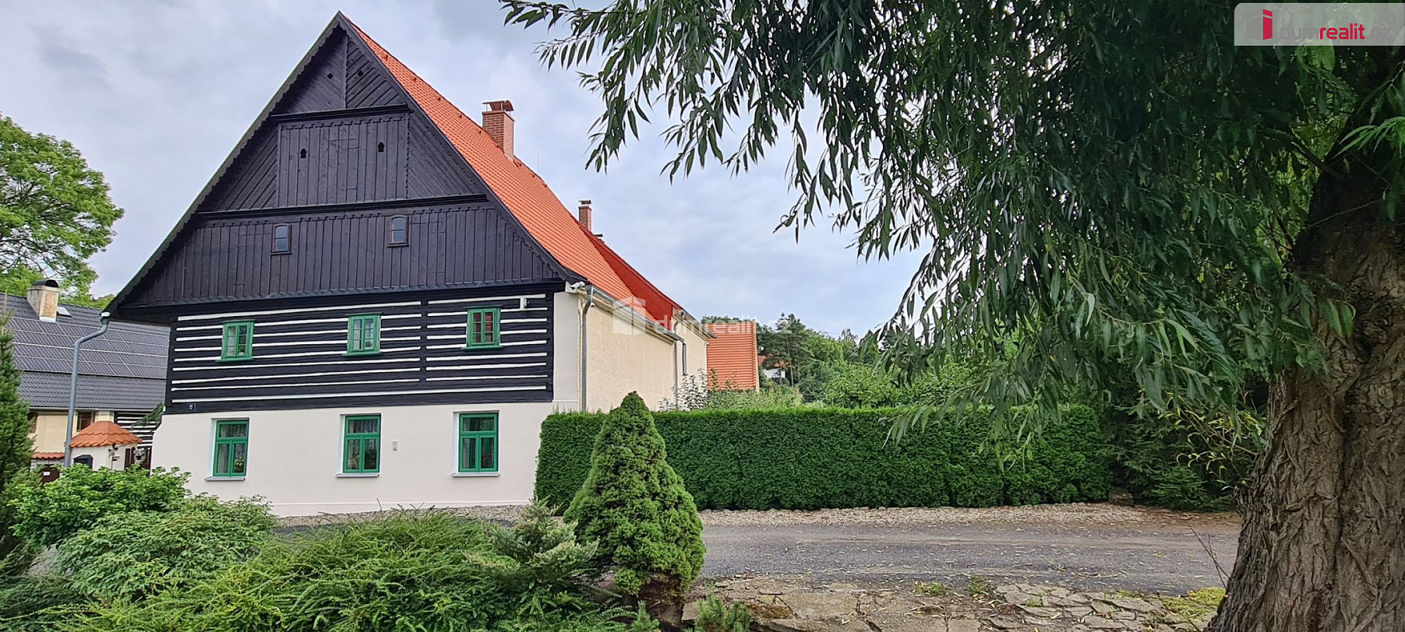 Prodej domu 281 m² s pozemkem 2 935 m²