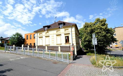 Prodej domu 420 m² s pozemkem 392 m², K Vltavě, Praha 4 - Modřany