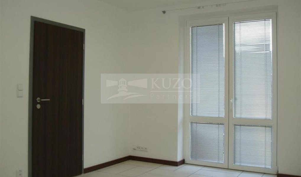 Pronájem bytu 1+1 32 m², Chomutov – náhled fotky 3