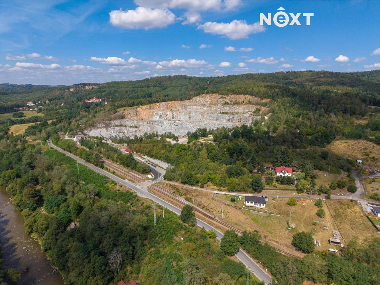 Prodej stavebního pozemku 2 240 m² – fotografie 3