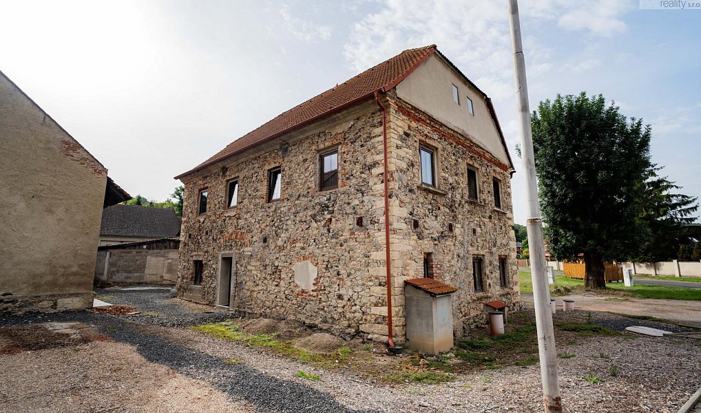Prodej domu 233 m² s pozemkem 554 m², Lužice – náhled fotky 6