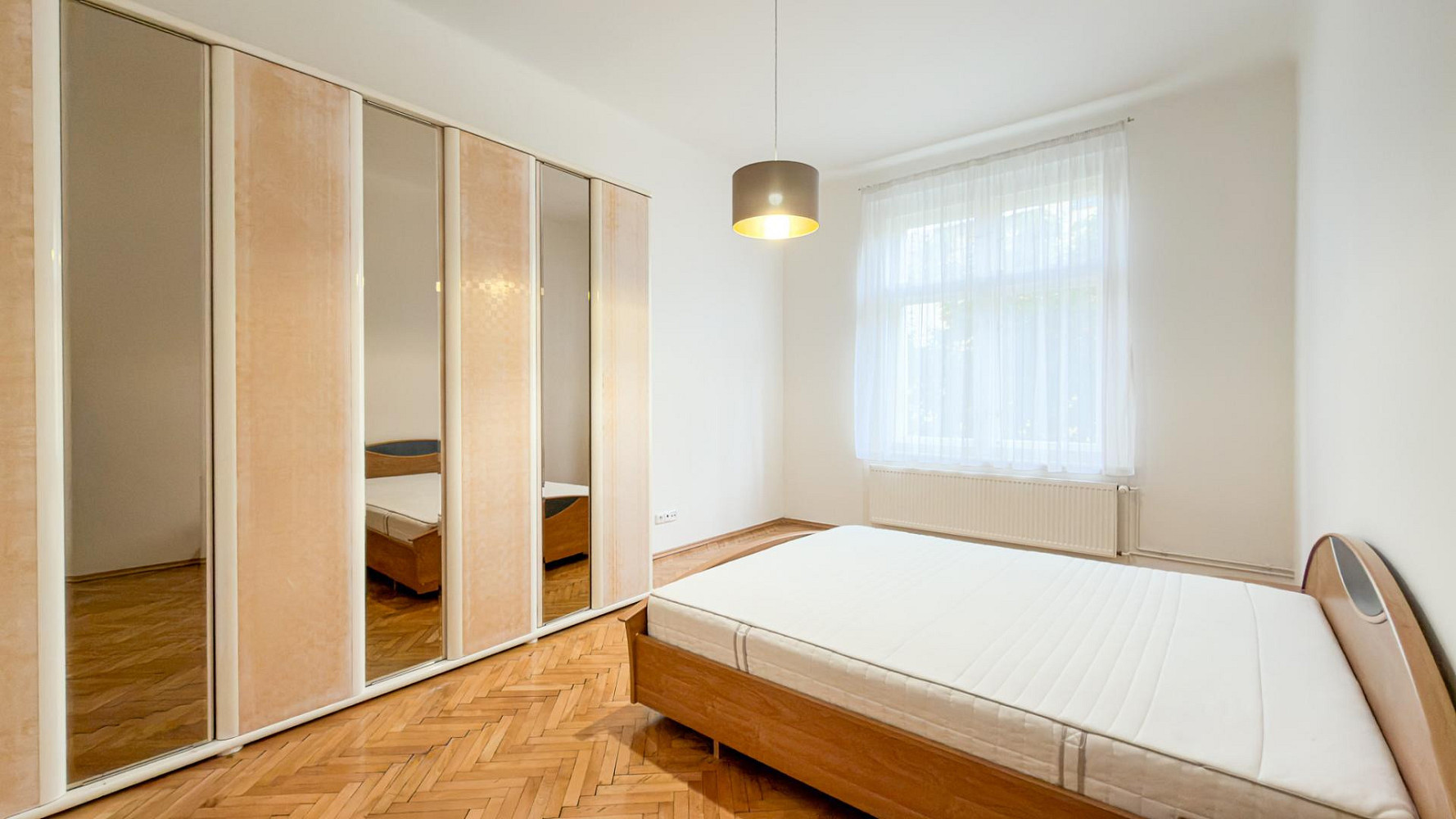 Pronájem bytu 2+1 85 m² – fotografie 5