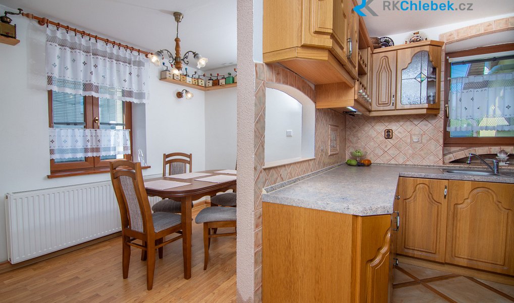 Prodej domu 283 m² s pozemkem 2 549 m², Kozlovice – náhled fotky 19