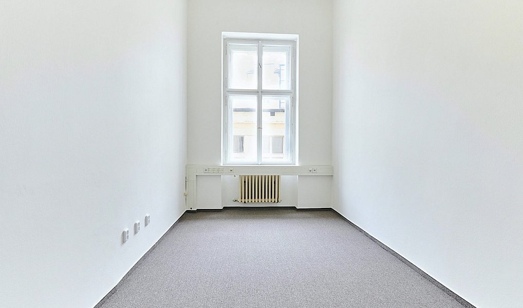 Pronájem kanceláře 180 m², Praha – náhled fotky 3